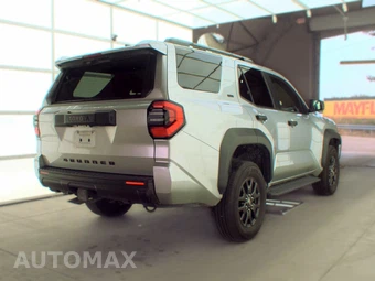 2025 Toyota 4Runner SR5 - miniatura 4