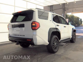2025 Toyota 4Runner SR5 - miniatura 4