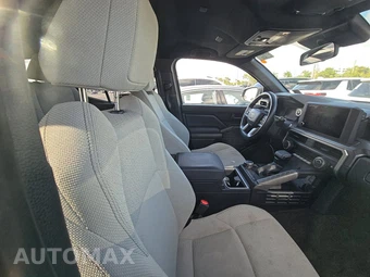 2025 Toyota 4Runner SR5 - miniatura 14