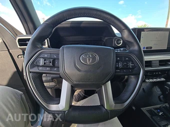 2025 Toyota 4Runner SR5 - miniatura 16