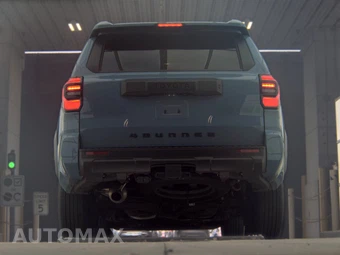 2025 Toyota 4Runner SR5 - miniatura 7