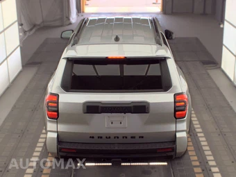 2025 Toyota 4Runner SR5 - miniatura 5
