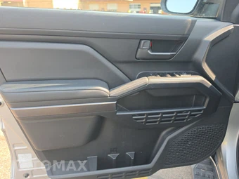 2025 Toyota 4Runner SR5 - miniatura 9