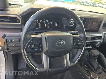 2025 Toyota 4Runner SR5 - miniatura 10