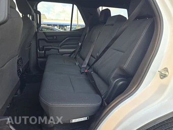 2025 Toyota 4Runner SR5 - miniatura 13