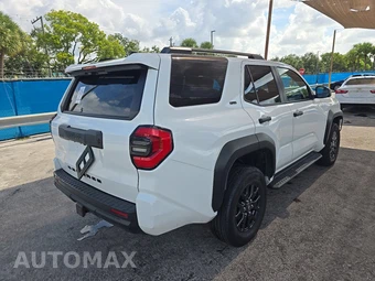 2025 Toyota 4Runner SR5 - miniatura 4