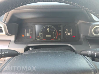 2025 Toyota 4Runner SR5 - miniatura 12