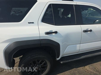 2025 Toyota 4Runner SR5 - miniatura 14