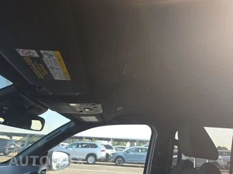 2025 Toyota 4Runner SR5 - miniatura 18