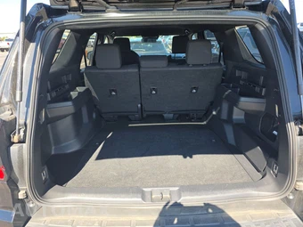 2025 Toyota 4Runner SR5 - miniatura 16