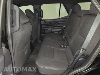 2025 Toyota 4Runner SR5 - miniatura 13