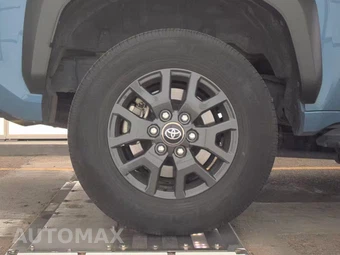 2025 Toyota 4Runner SR5 - miniatura 11