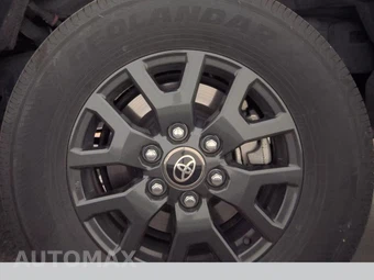 2025 Toyota 4Runner SR5 - miniatura 12