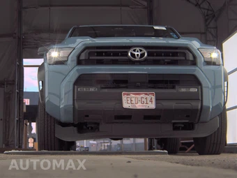 2025 Toyota 4Runner SR5 - miniatura 3