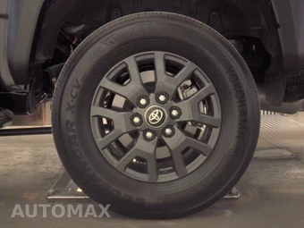 2025 Toyota 4Runner SR5 - miniatura 12