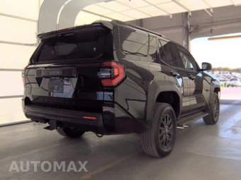 2025 Toyota 4Runner SR5 - miniatura 5