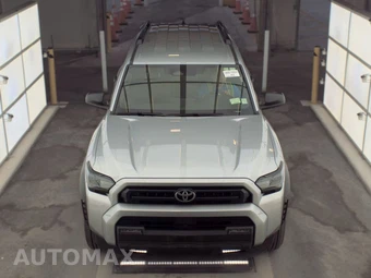 2025 Toyota 4Runner SR5 - miniatura 2