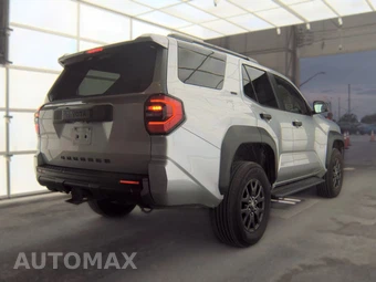 2025 Toyota 4Runner SR5 - miniatura 4