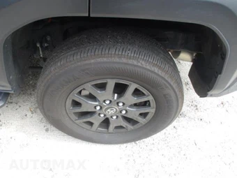 2025 Toyota 4Runner SR5 - miniatura 19