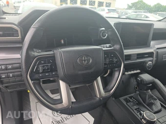 2025 Toyota 4Runner SR5 - miniatura 10