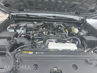 2025 Toyota 4Runner SR5 - miniatura 15