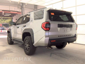 2025 Toyota 4Runner SR5 - miniatura 6