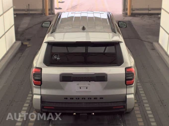 2025 Toyota 4Runner SR5 - miniatura 5