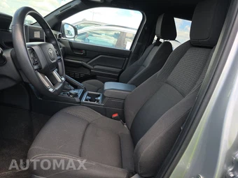 2025 Toyota 4Runner SR5 - miniatura 7