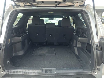 2025 Toyota 4Runner SR5 - miniatura 16