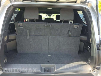 2025 Toyota 4Runner SR5 - miniatura 12