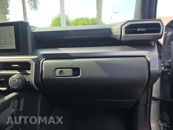 2025 Toyota 4Runner SR5 - miniatura 17