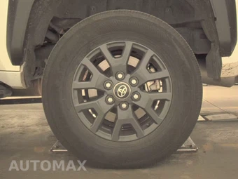 2025 Toyota 4Runner SR5 - miniatura 12