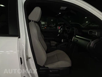 2025 Toyota 4Runner SR5 - miniatura 14