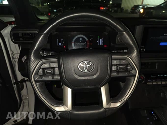 2025 Toyota 4Runner SR5 - miniatura 16