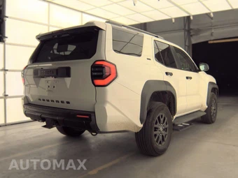 2025 Toyota 4Runner SR5 - miniatura 5