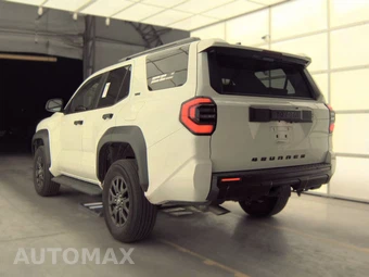 2025 Toyota 4Runner SR5 - miniatura 8