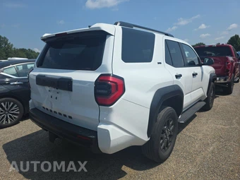 2025 Toyota 4Runner SR5 - miniatura 4