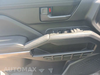 2025 Toyota 4Runner SR5 - miniatura 9