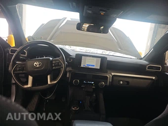 2025 Toyota 4Runner SR5 - miniatura 11