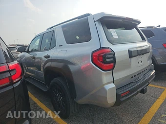 2025 Toyota 4Runner SR5 - miniatura 6