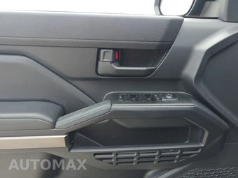 2025 Toyota 4Runner SR5 - miniatura 9