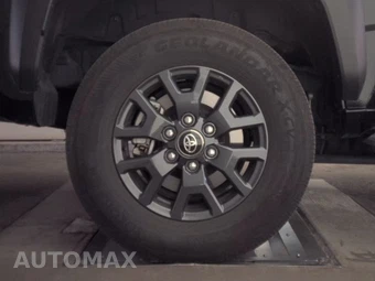 2025 Toyota 4Runner SR5 - miniatura 11