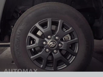 2025 Toyota 4Runner SR5 - miniatura 12