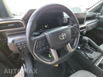 2025 Toyota 4Runner SR5 - miniatura 16