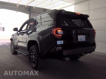 2025 Toyota 4Runner SR5 - miniatura 8