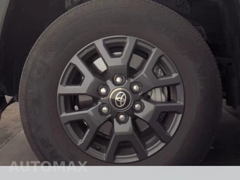 2025 Toyota 4Runner SR5 - miniatura 9
