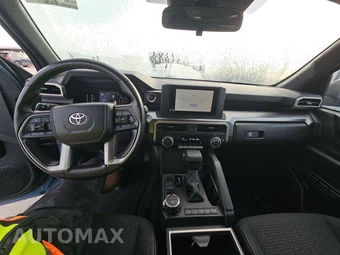 2025 Toyota 4Runner SR5 - miniatura 11