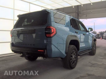 2025 Toyota 4Runner SR5 - miniatura 4