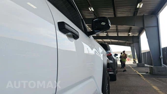 2025 Toyota 4Runner SR5 - miniatura 19