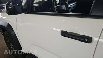 2025 Toyota 4Runner SR5 - miniatura 25